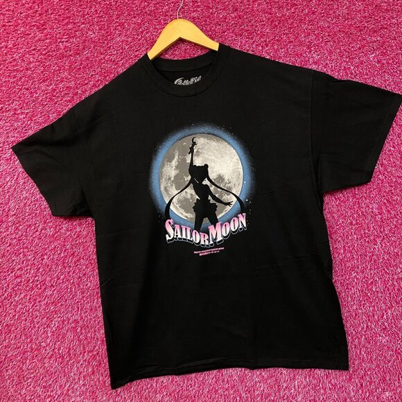 Pretty Guardian Sailor Moon Silhouette Anime T-Shirt XL - Picture 2 of 4